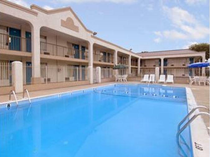 Days Inn Salisbury Exterior photo